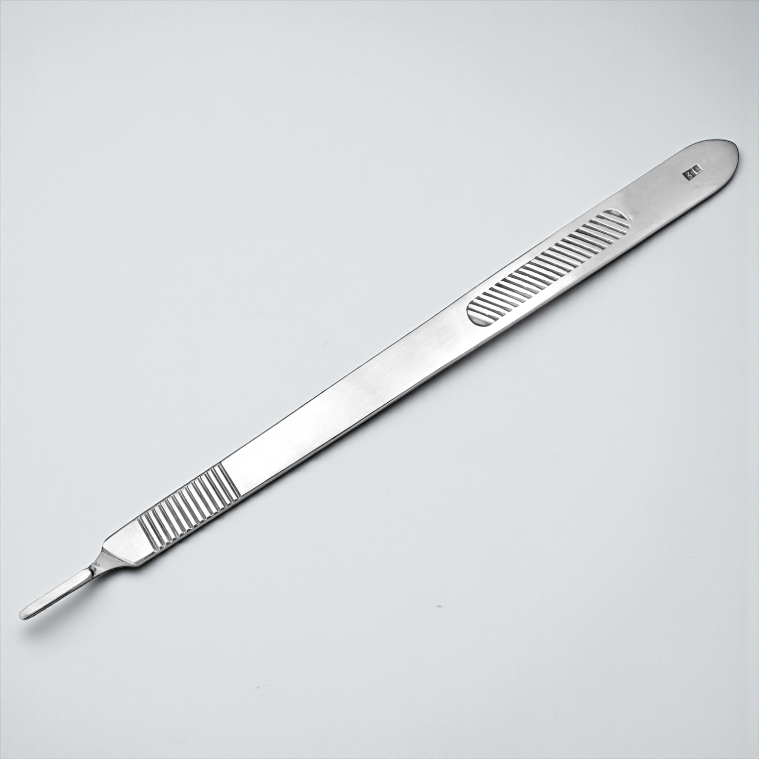 MANGO BISTURÍ N°3 LARGE 21,3 CM