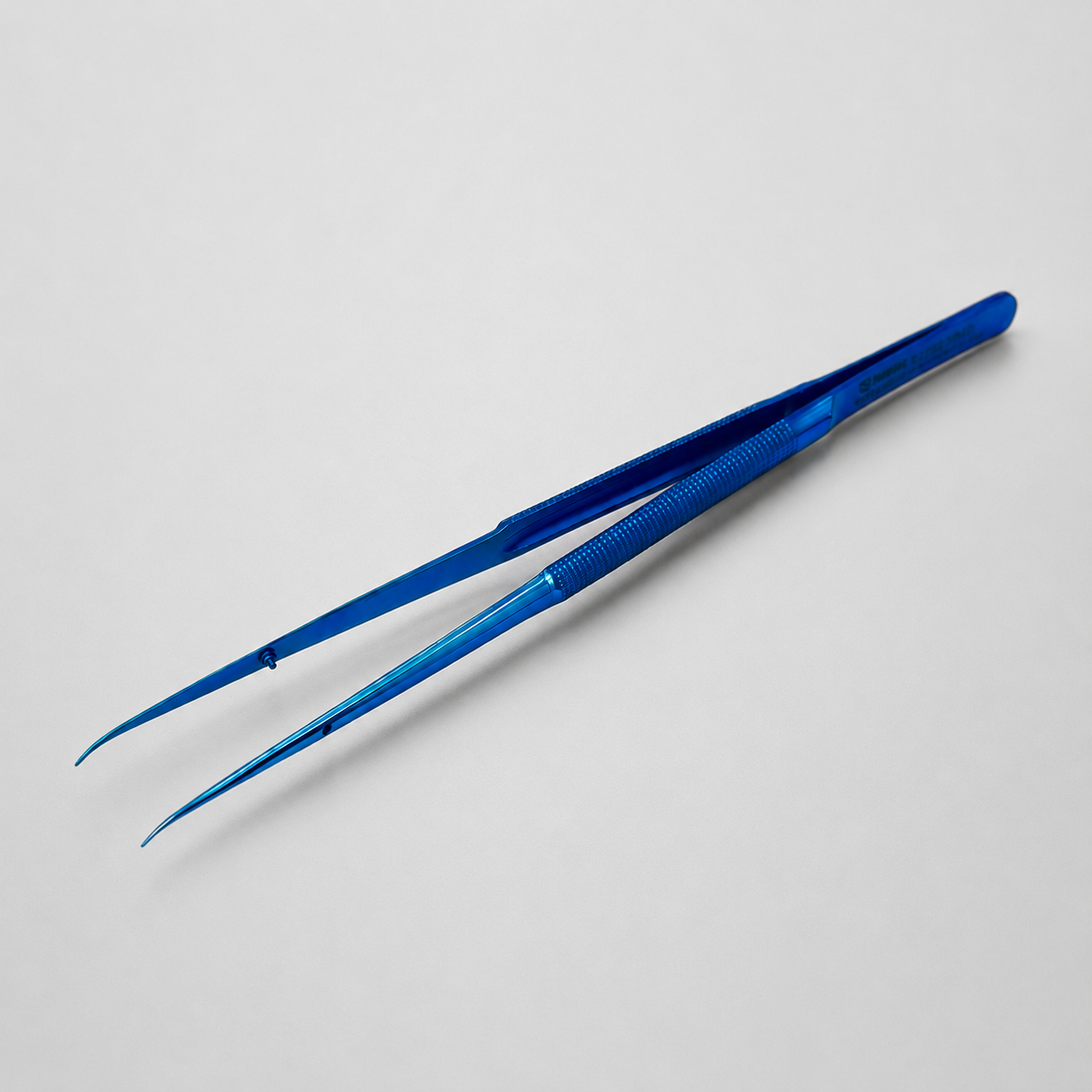 PINZA GERALD CURVA 18 CM TITANIO