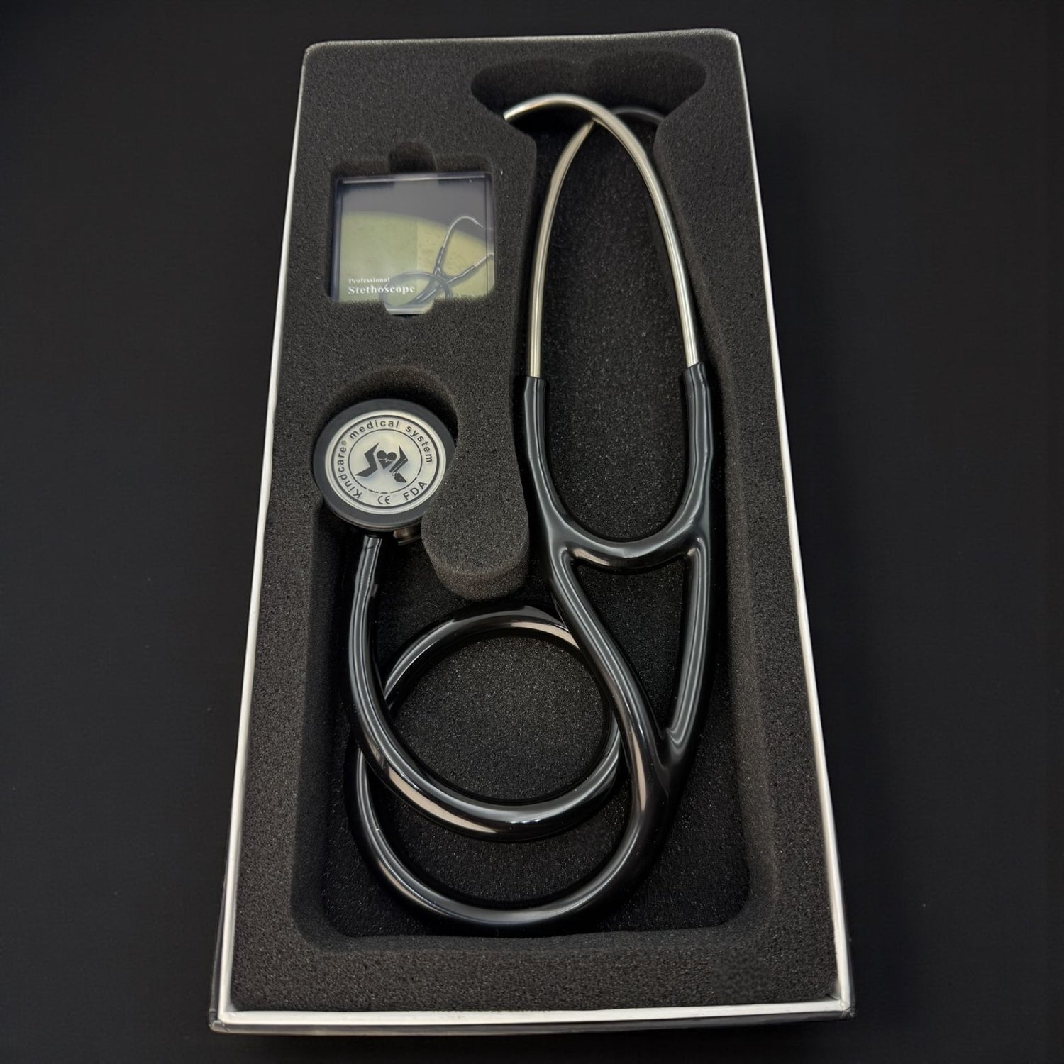 FONENDOSCOPIO DOBLE CAMPANA KINDCARE NEGRO